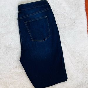 Universal Threads Mid Rise Skinny Blue Jeans